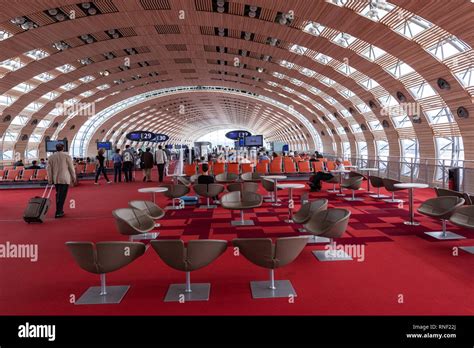 paris de gaulle terminal 2e